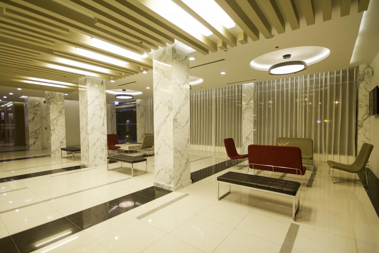 Holly Hotel Myanmar Rangoon Buitenkant foto