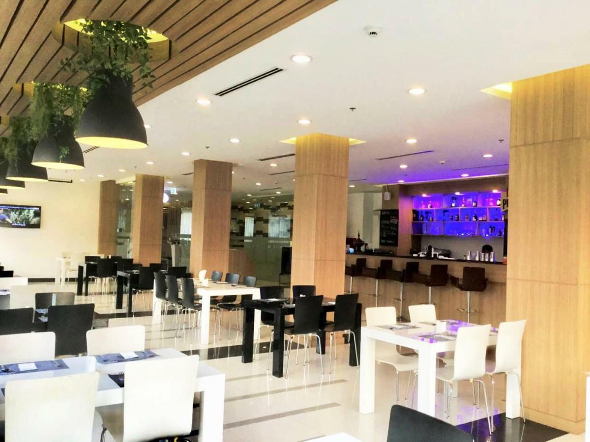 Holly Hotel Myanmar Rangoon Buitenkant foto